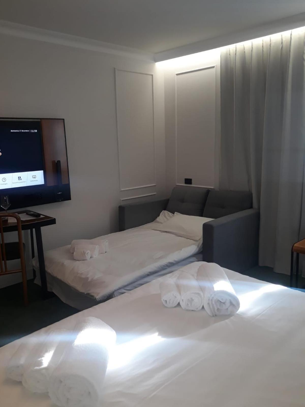 בארצ'יס Hotel Celis מראה חיצוני תמונה