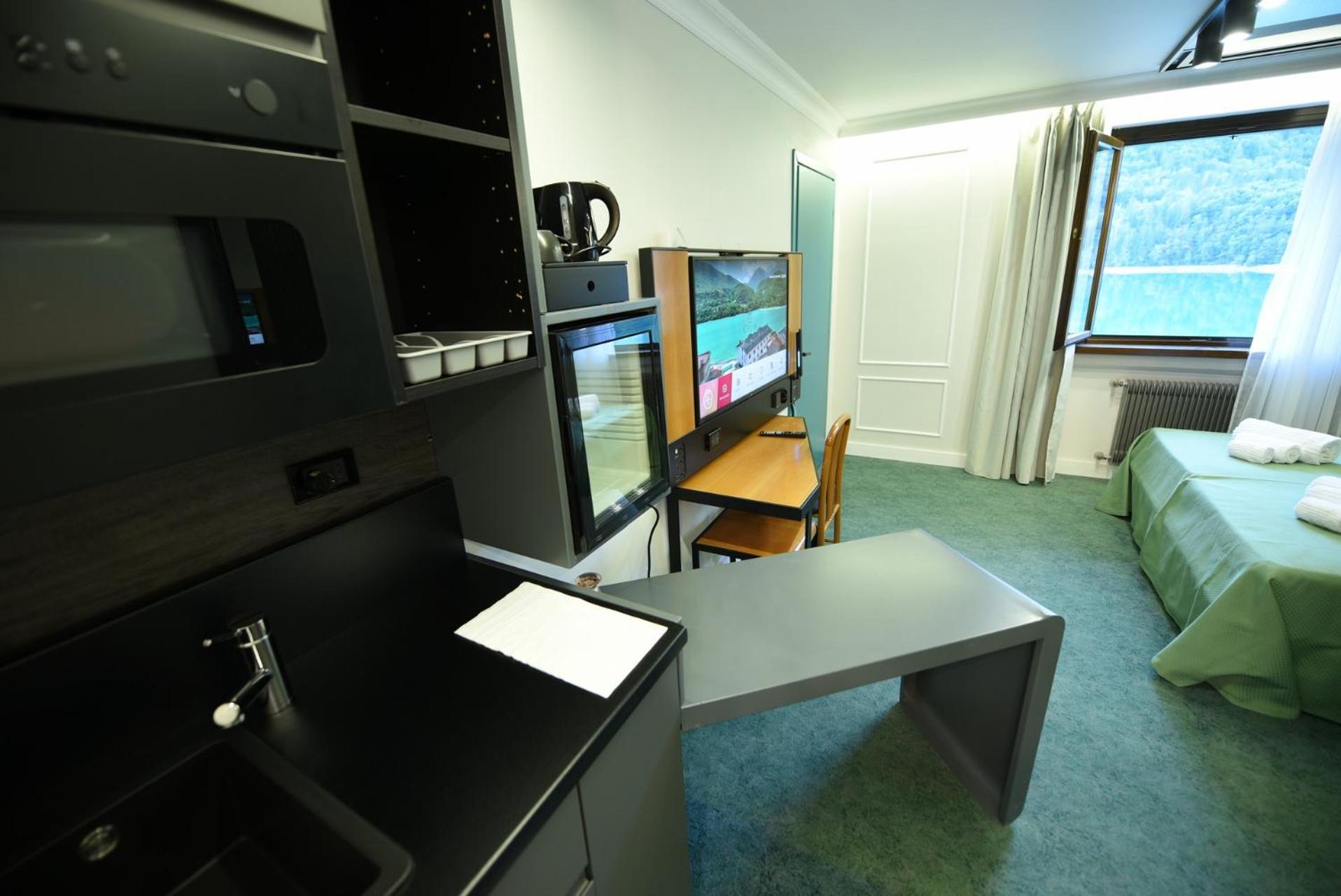 בארצ'יס Hotel Celis מראה חיצוני תמונה