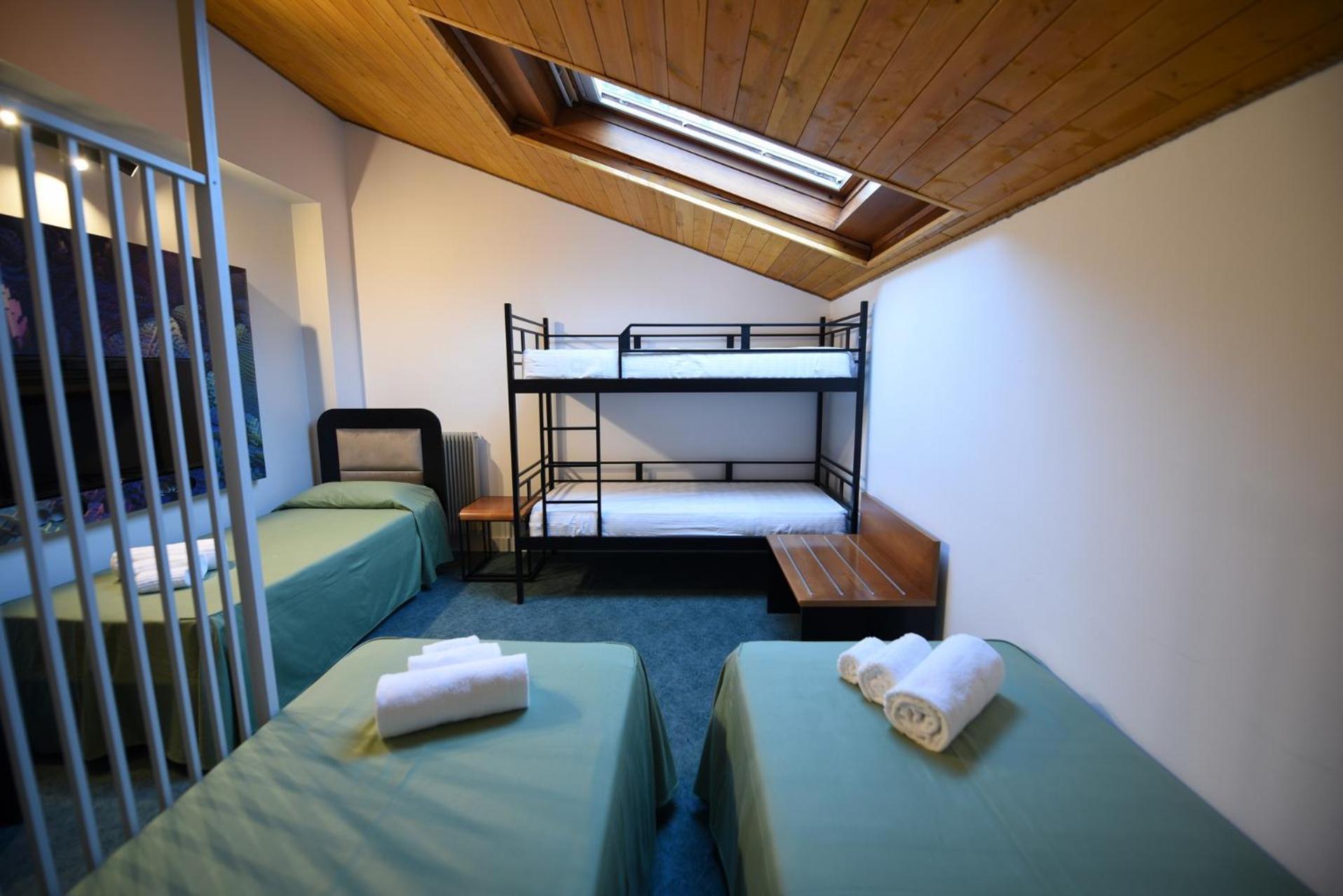 בארצ'יס Hotel Celis מראה חיצוני תמונה